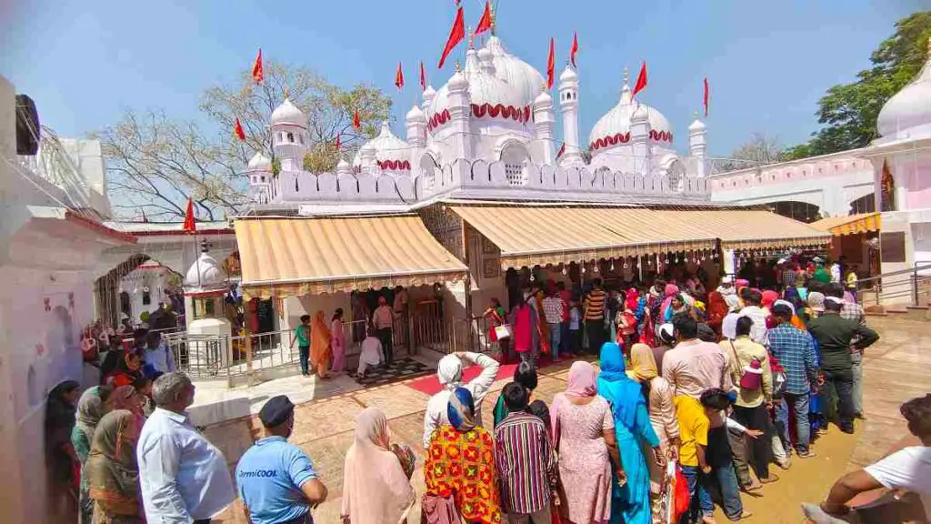 कैसे माता मनसा देवी मंदिर ने बदल दी भगतो की जिंदगी | पंचकुला का चमत्कारी धार्मिक स्थल